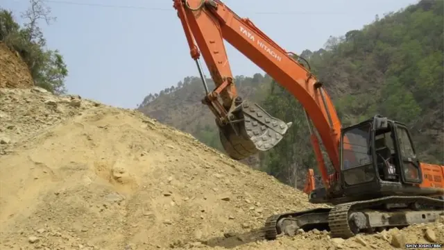 सड़क निर्माण