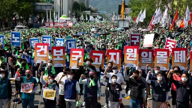 2일 오후 서울광장과 숭례문 일대에서 열린 '7.2전국노동자대회'