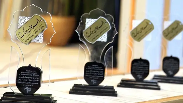 افسران جنگ نرم