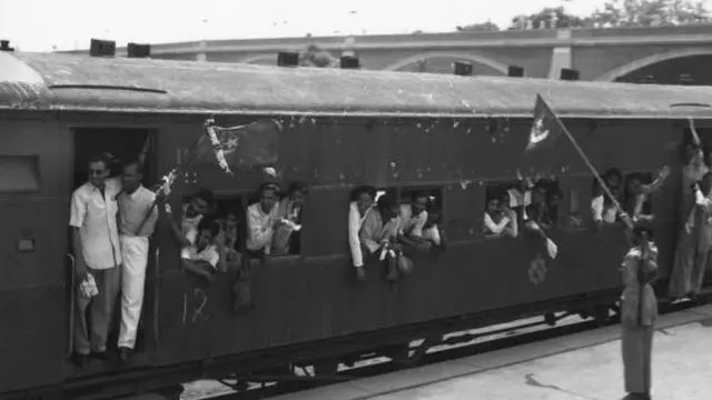 ভারত ছেড়ে পাকিস্তানে যাবার জন্য যে ত্রিশটি বিশেষ ট্রেন সার্ভিস ছিল এটি তারই একটি।