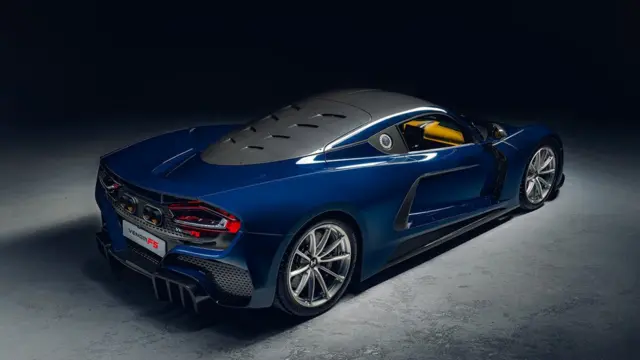 دستگاه از هنسی ونوم F5 ساخته می‌شود