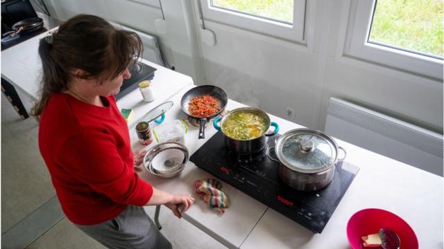 Las cocinas de gas natural, poco seguras para la salud y el clima, según un  estudio - Información