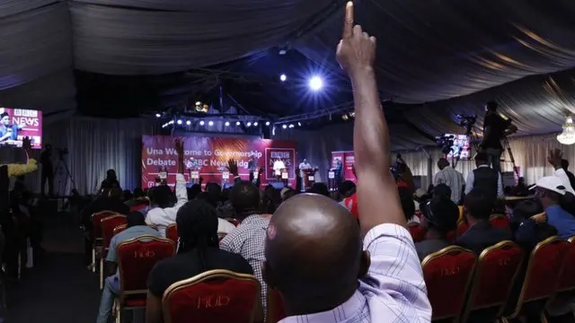 Pesin dey raise hand to ask kweshion for BBC Pidgin debate
