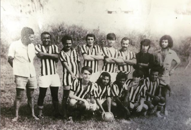 Bolsonaro posa com timeluvabet e mc danielEldorado