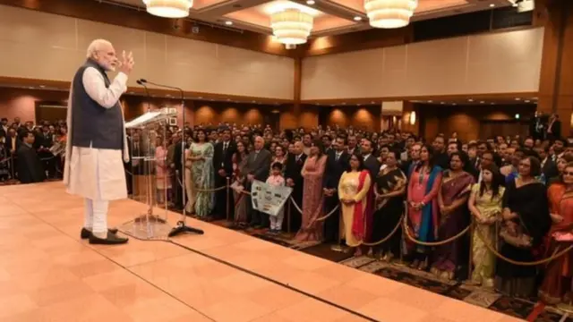 नरेंद्र मोदी