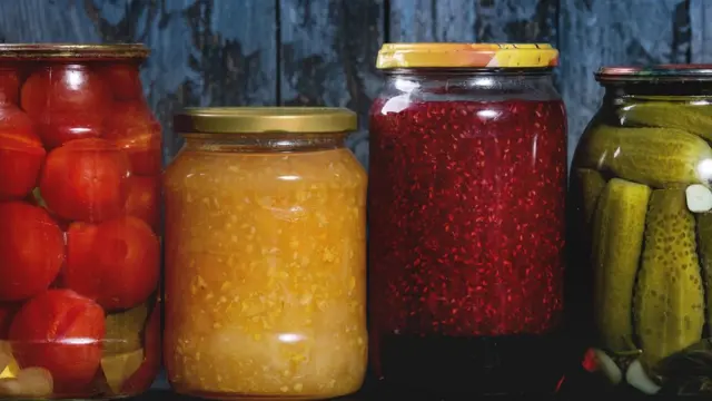 Банки з консервацією