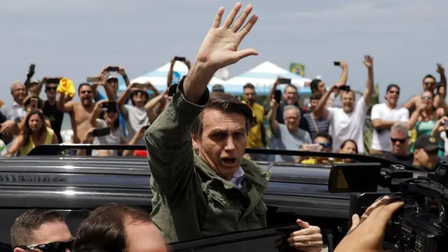 Bolsonaro neste domingo