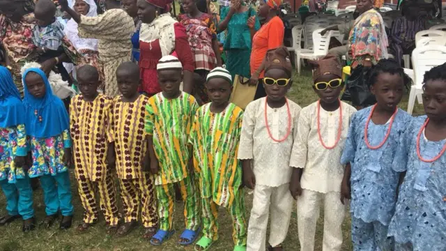 Awọn ibeji ni Igbo Ọra