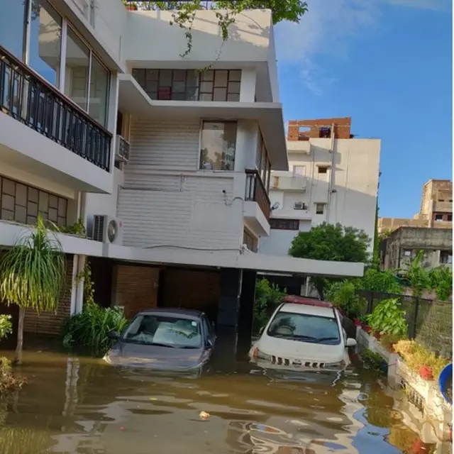 घर में भरा पानी