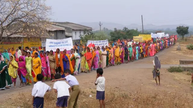 આદિવાસીઓની રેલી