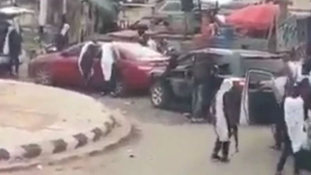 Screeenshot of gunmen dey carry out attack for Orlu Imo state, South eastern Nigeria