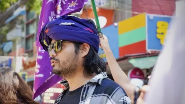 సరోంగ్ విప్లవం