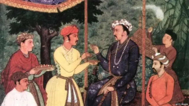 ਮੱਧ ਭਾਰਤ, ਮੁਗਲ, ਮੁਸਲਮਾਨ, ਹਿੰਦੂ