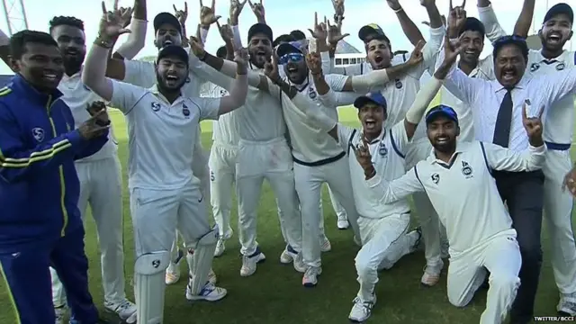 दिल्ली की टीम