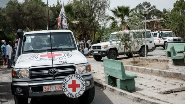 قافلة للصليب الأحمر