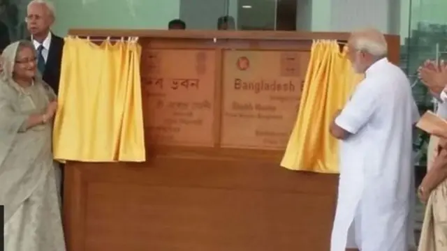 বাংলাদেশ ভবনের উদ্বোধনী অনুষ্ঠানে শেখ হাসিনা ও নরেন্দ্র মোদি।