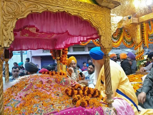 ਸਾਹਿਬੇ-ਕਮਾਲ ਸਰਬੰਸਦਾਨੀ ਸ੍ਰੀ ਗੁਰੂ ਗੋਬਿੰਦ ਸਿੰਘ ਜੀ ਦੇ 351ਵੇਂ ਪ੍ਰਕਾਸ਼ ਦਿਹਾੜੇ ਨੂੰ ਸਮਰਪਿਤ ਨਗਰ ਕੀਰਤਨ