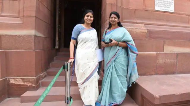 கனிமொழி