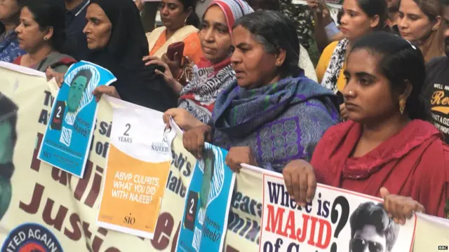 ਫਾਤਿਮਾ ਨਫ਼ੀਸ, ਆਸ਼ਿਆਨਾ ਠੇਵਾ, ਸਾਇਰਾ ਬਾਨੋ, ਰਾਧਿਕਾ ਵੇਮੂਲਾ