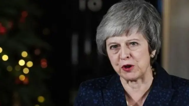 විශ්වාසභංග යෝජනාව පරාජයට පත් කිරීමට අග්‍රාමාත්‍යවරිය තෙරේසා මේ සමත්