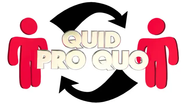 Cartel de Quid Pro Quo con dos figuras que se dan algo mutuamente