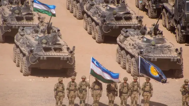 আফগান সীমান্তে রাশিয়া, তাজিকিস্তান এবং উজবেকিস্তানের যৌথ সামরিক মহড়া