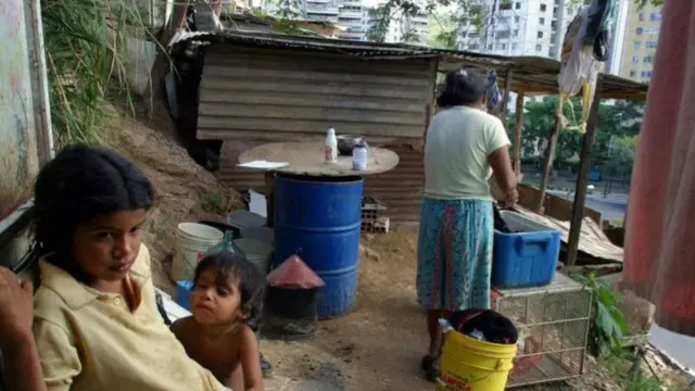 વેનેઝુએલામાં હવે દર 4માંથી 3 નાગરિકો હવે ગરીબીની ઊંડી ગર્તામાં ધકેલાઈ ગયા છે.