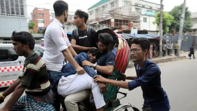 ڈھاکہ میں طالب علموں کا احتجاج