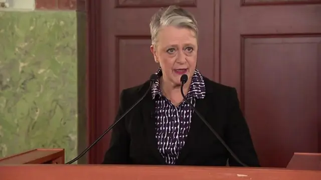 නොබෙල් කමිටුවේ සභාපතිනි බෙරිට් රීස් ඇන්ඩර්සන් (Berit Reiss-Andersen)