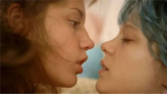 Léa Seydoux y Adèle Exarchopoulos en una escena de "La vida de Adèle".