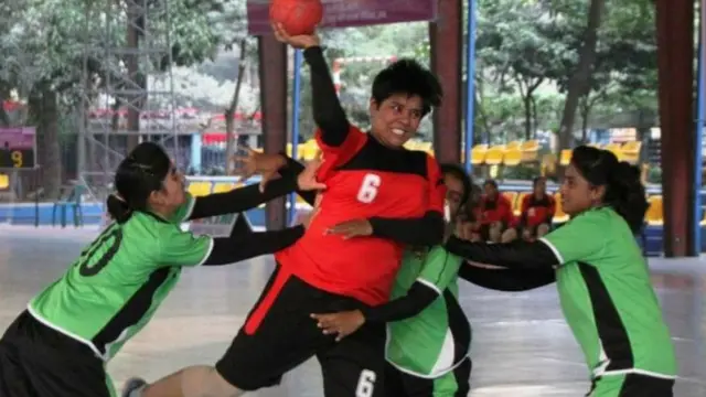 ফুটবল, নারী