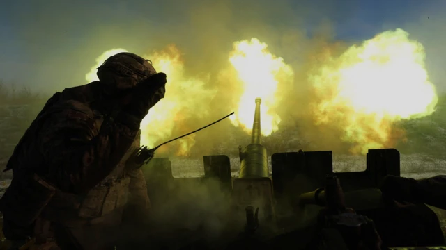 выстрел из украинского орудия