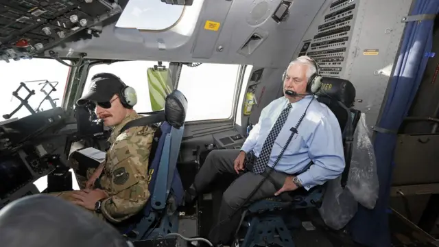 Рекс Тиллерсон по пути на афганскую базу Баграм