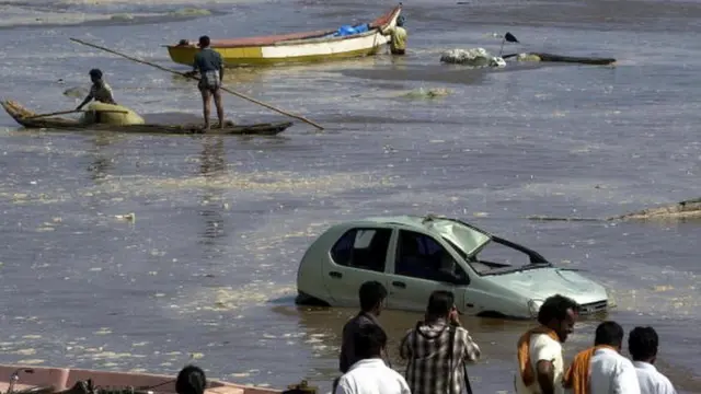 2004 - இல் உலகையே புரட்டிப்போட்ட சுனாமி