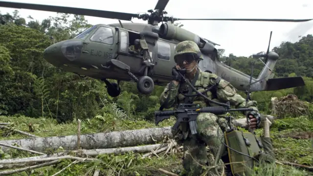 Soldados colombianos