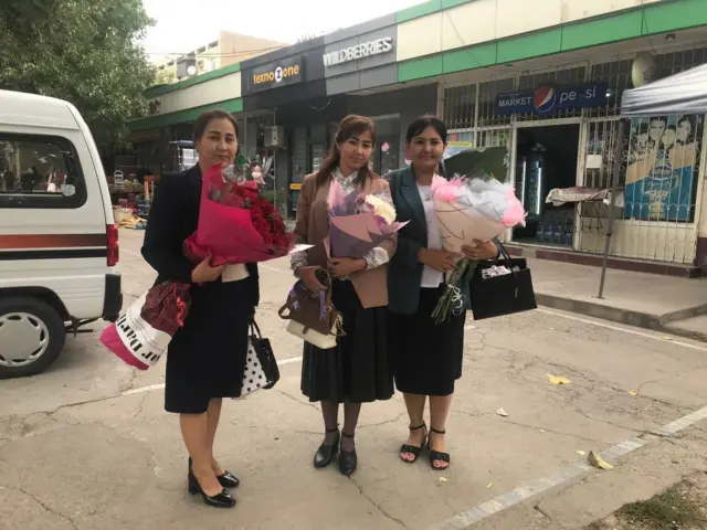 Choqintirgan onangga josuslik qilish va videoda onanizm