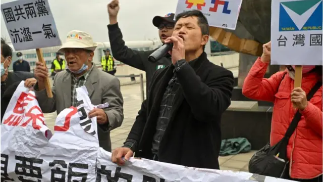 有台灣民眾反對馬英九出訪大陸