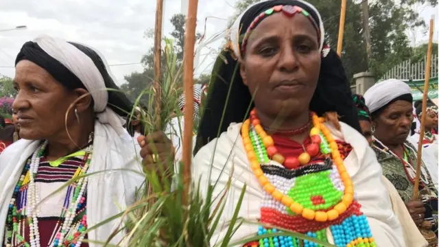 Haadhoolii marga jidhaa mallattoo haraaraa ta'ee qabachuun bakka itti irreenfatamu dhaajaa jiran keessaa