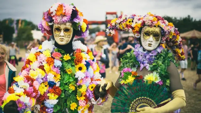 Гластонбери