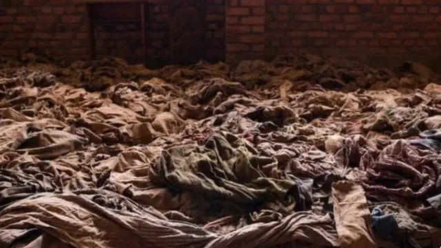 Imyenda y'abatutsi baguye muri Kiliziya ya Nyamata ubu habaye urwibutso