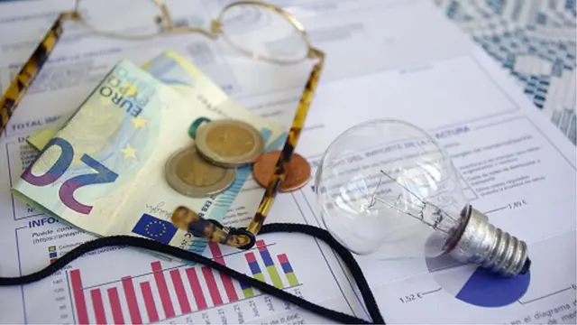 Із "шокуючими" платіжками цієї зими стикнулися у багатьох - навіть найзаможніших - країнах. А для декого питання поїсти чи зігрітися стало дуже актуальним