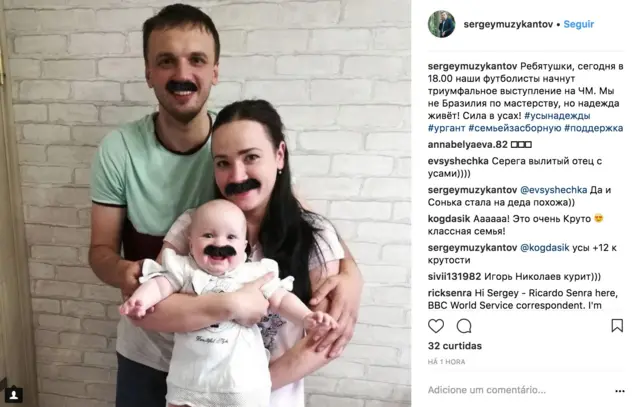 Sergey Muzikantov, a esposa e a filha usam bigodescomo jogar no f12 betcampanha que tomou conta das redes sociais na Rússia