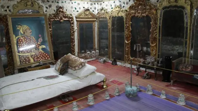 ભુજનો આયનામહેલ રામસિંહના સર્જનનો સાક્ષી