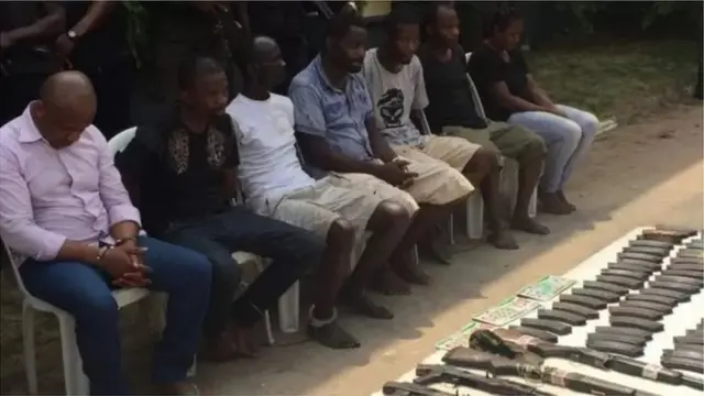 Evans na ndị otu ya