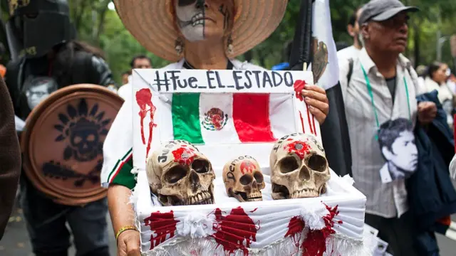 Protesta contra la desaparición y supuesta muerte de 43 estudiantes en Ayotzinapa, México, 26 de septiembre de 2015