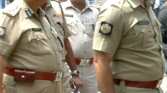 पुलिस वाले