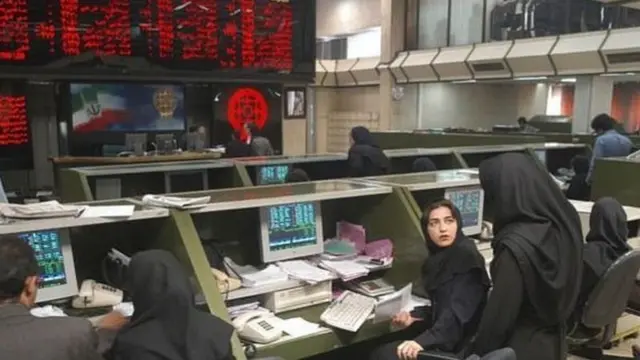 با لغو عرضه صندوق قابل معامله پالایشگاهی شاخص بورس حدود ۶۵ هزار واحد افت کرد