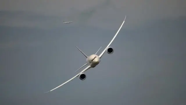 தொடர்பை இழந்ததால் பரபரப்பு: லண்டனில் தரையிறங்கியது ஏர் இந்தியா விமானம்