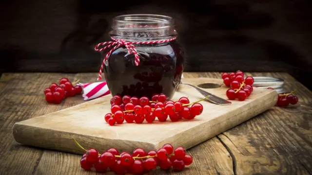 Желе из красной смородины