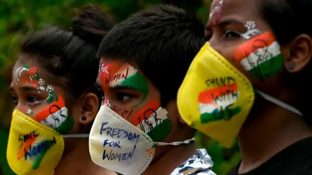 हाथरस प्रकरण : मी 'संस्कारी' नाहीये तेच बरंय - ब्लॉग